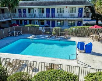 North Charleston Lodge - North Charleston - Pool