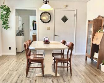 White Oak Cottage - Harrison