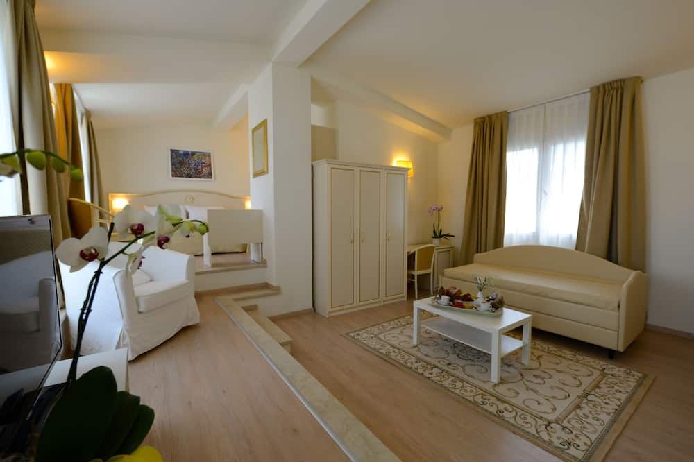 فندق فيسكاردو - فورتي ديي مارمي - غرفة معيشة