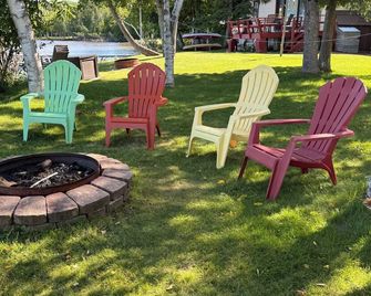 Cozy Cottage on Indian Lake with Dock and A/C - Manistique - Patio