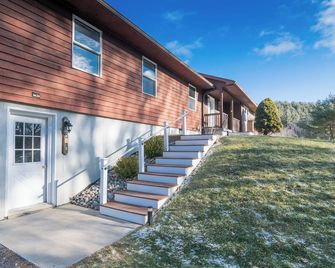 Private Mountain Retreat On 10 Acres The Perfect Family Escape - Cheshire - Edificio