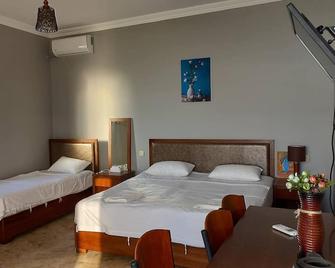 Iveri Beach Hotel - Kobuleti - Bedroom