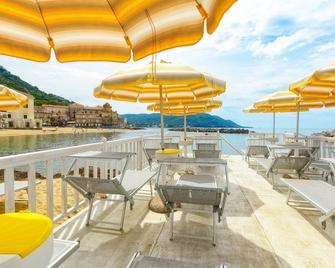 Hotel La Marina - Castellabate - Patio