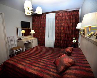 Tikhaya Ploshad - Novosibirsk - Bedroom