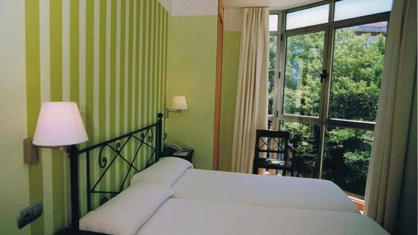 Hotel La Concha De Suances