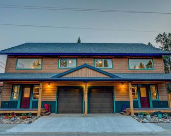 Barnes on Boundary Unit A - West Yellowstone - Edificio