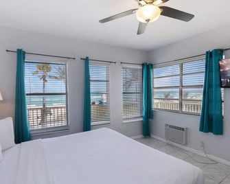 Paradise Oceanfront by Hbh - Hollywood - Κρεβατοκάμαρα