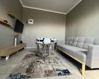 Qiloane Court: 3 Bed Apartment - Maseru - Living room