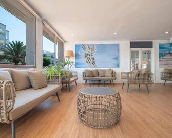 Aparthotel Pierre & Vacances Mallorca Cecilia - Felanitx - Wohnzimmer