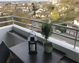 Bright, nice apartment with balcony - Dillingen - Balkon