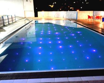 Capital Regency - Kandy - Pool