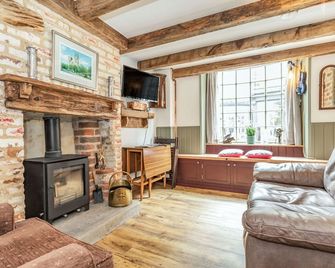 48 High Street - Bridlington - Living room