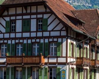 Hotel Restaurant Simplon - Frutigen - Gebouw