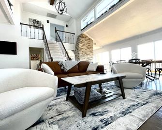 Luxury lake house with must see view year round - Lancaster - Sala de estar