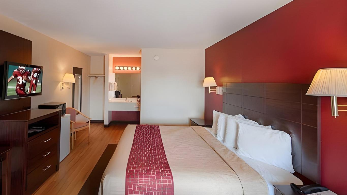 Holton Inn and Suites