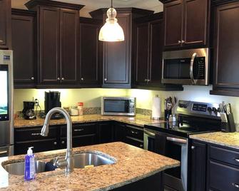 Laurels Walnut Cove - Piedmont - Kitchen