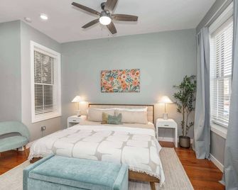 Findlay Market Suite 2 - For 2 - Cincinnati - Yatak Odası