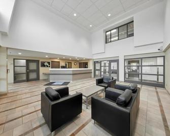 Residence & Conference Centre - King City - King City - Lobby