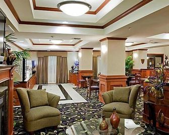 Holiday Inn Express & Suites Ada By IHG - Ada - Lobby