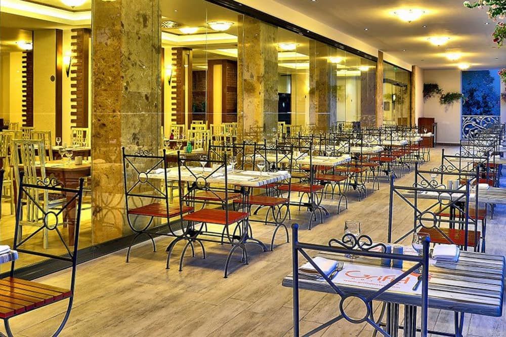 جريفيد هوتل متروبول - بريميوم بسعر شامل جميع الخدمات