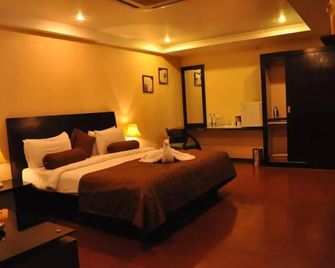 Hotel Swetha - Karīmnagar - Habitación