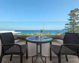 Oceanis Hotel - Ialysos - Balcón