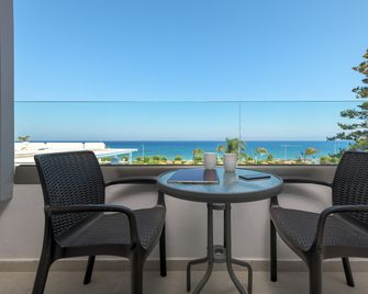 Oceanis Hotel - Ialysos - Balcón