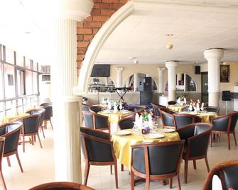 Hotel Santa Lucia - Yaundé - Restaurante