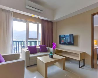 Grand Diara Hotel - Puncak - Sala de estar