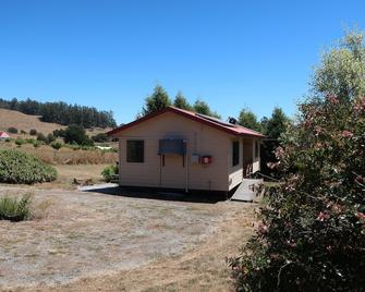 Cherry Top Farmstay - Launceston - Building