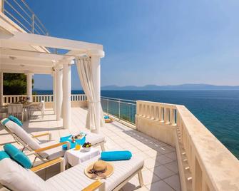Beachfront Villa Shades Of Summer - Podaca - Balcony