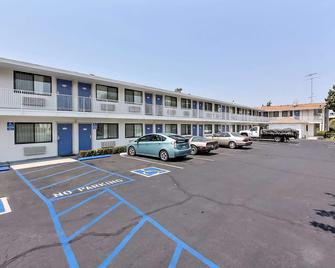 Motel 6 Sunnyvale South - Sunnyvale - Bygning
