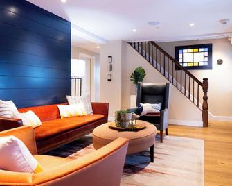 مورجان هوتل - واك بلوفس - غرفة معيشة