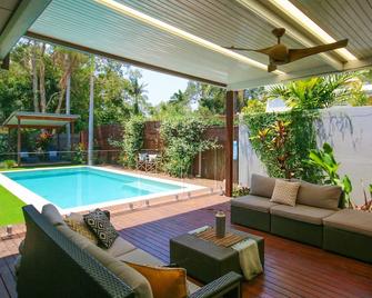Pandanus Spa Cottage - Coolum Beach - Pool
