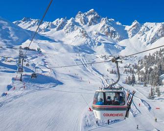 Appartement La Tania 4 pers, skis aux pieds, 2 pièces, balcon, résidence Grand Bois A - FR-1-182A-19 - Courchevel