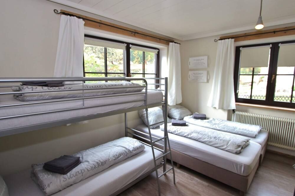 Spacious Chalet in Leogang near Ski Area - לאוגאנג - חדר שינה