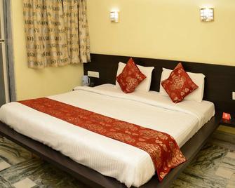 OYO 4106 Babbars Den - Mount Abu - Bedroom