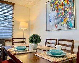 Oasis in the South of the Island with Private Parking and Laundry. Pet friendly - Ponce - Dining room