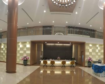 Srivaree Pavilion Hotel And Training Center - Mueang Samut Prakan - Lobby