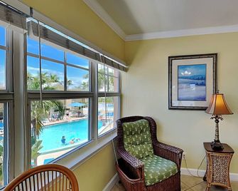 Barefoot Beach Resort B-201 - Indian Shores