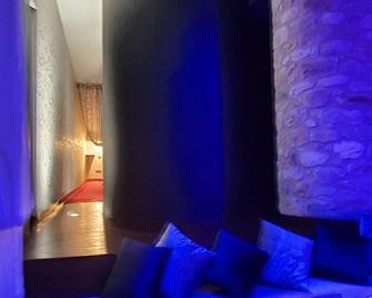 Private suite - Le Pouget - Sala de estar