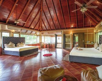 Tree of Life AeroVillage, Panheli - Diveāgar - Habitación