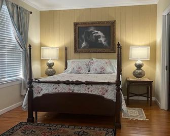 Beautiful house in top location Grove Park, Miami with free parking. - Miami - Habitación