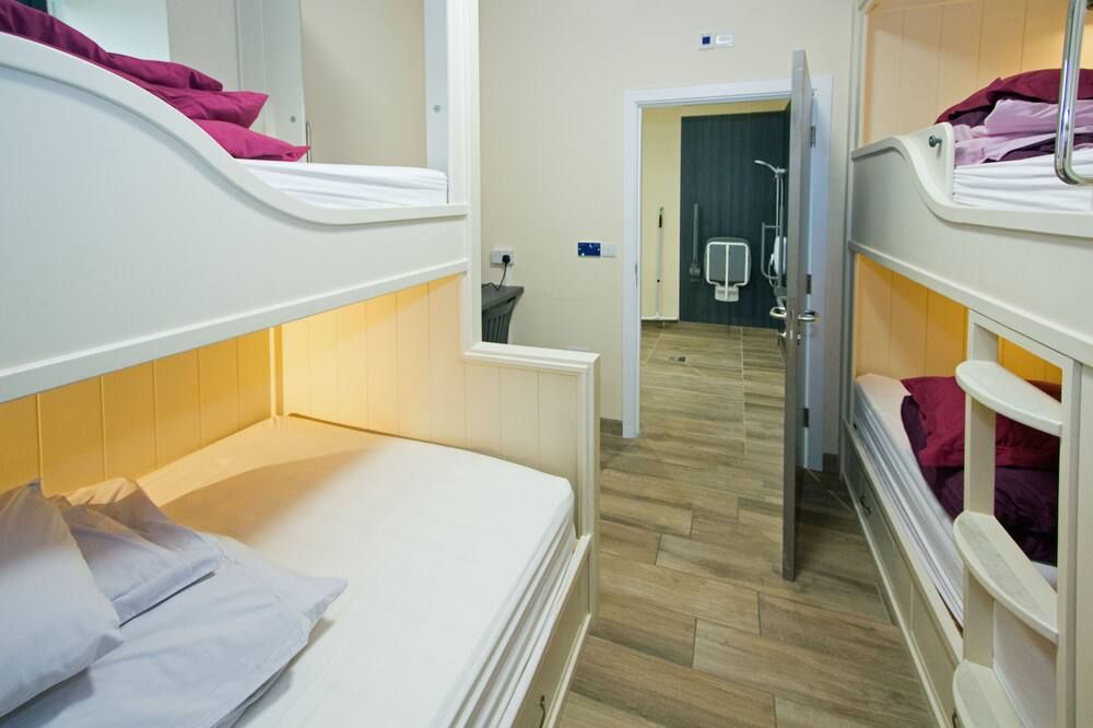 Canolfan Y Fron - Hostel - קרנרפון - חדר שינה