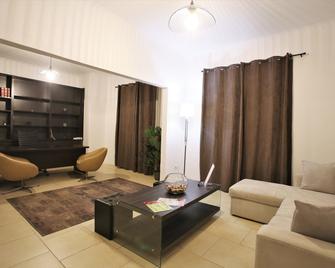 GK Athens - Athens - Living room