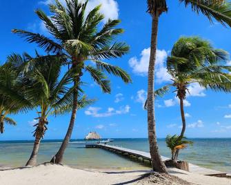 Sapphire Beach Resort - סן פדרו - חוף