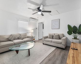 Lovely Retreat in Long Beach - Long Beach - Sala