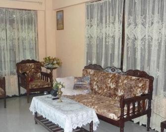 Blow Hole View Home Stay - Tangalla - Sala de estar