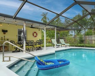 Casa Tropicál - Heated saltwater pool, near beach - Palm Harbor - Pool