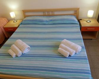 Case Vacanze Panarea by CivicoVentiquattro - Cava d'Aliga - Habitación